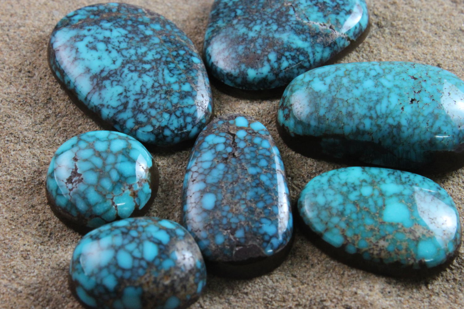 Lone Mountain Turquoise 9.69ct  ローンマウンテン研磨