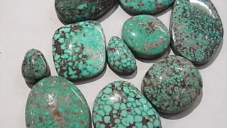ターコイズ原石 1000ct＋α スタビライズド キングマン